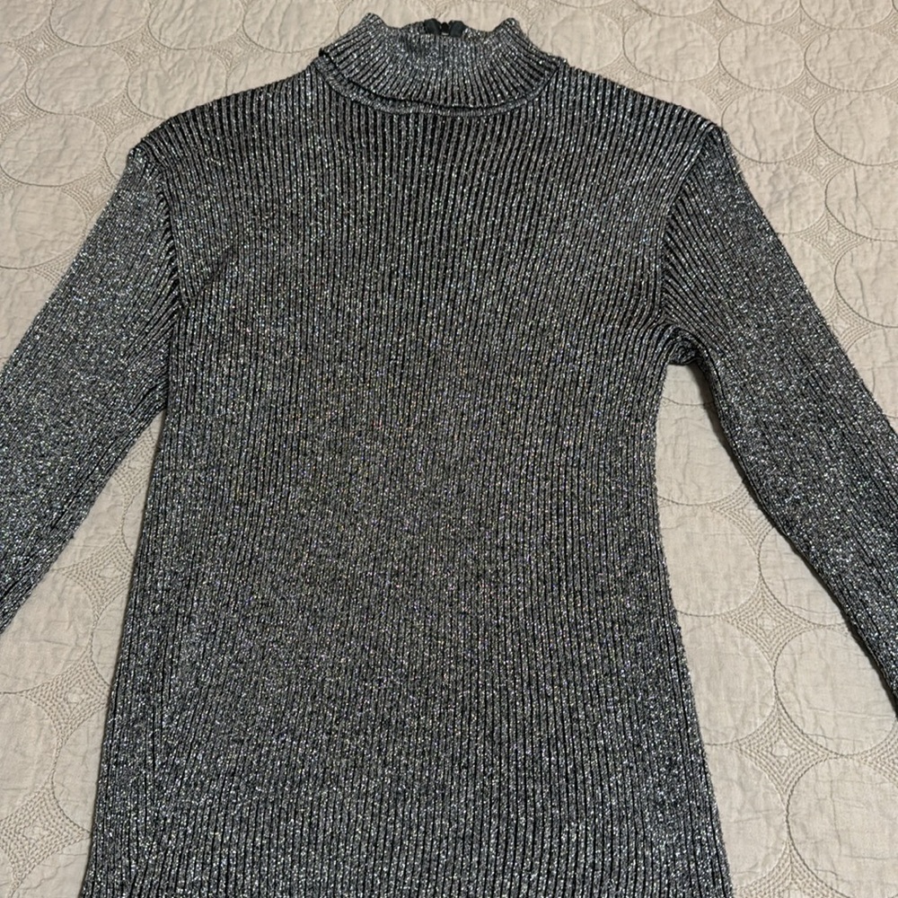 Metallic turtleneck - Picture 2 of 6